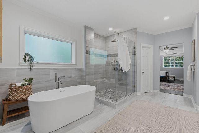 39 Creek Forest Lane, Conroe, TX 77384