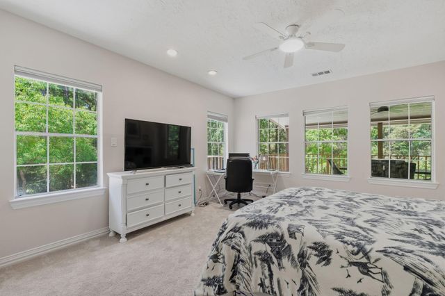 39 Creek Forest Lane, Conroe, TX 77384