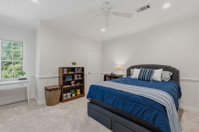 39 Creek Forest Lane, Conroe, TX 77384