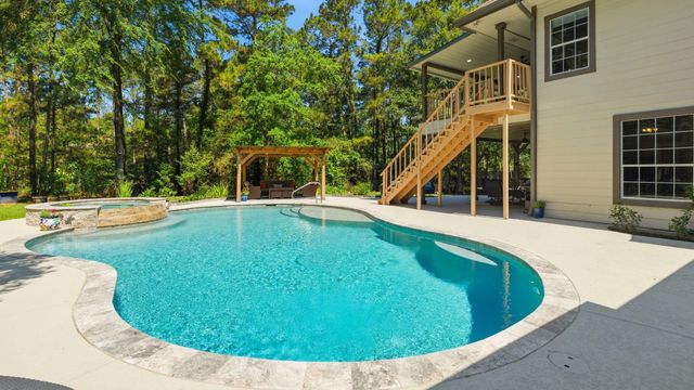39 Creek Forest Lane, Conroe, TX 77384