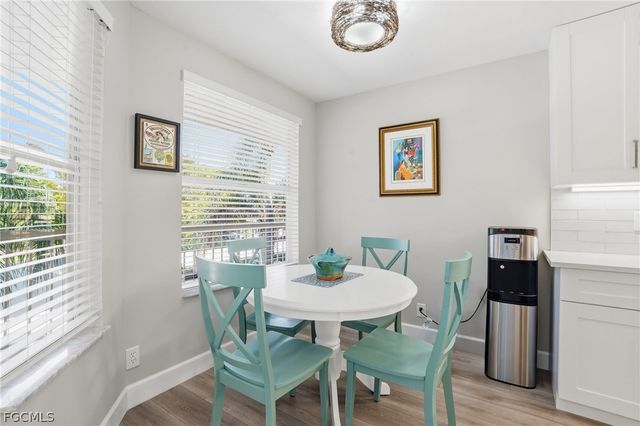 300 Horse Creek DR 307, Naples, FL 34110