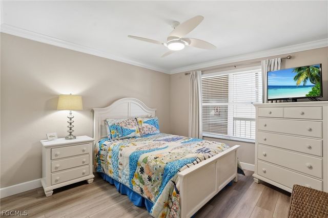 300 Horse Creek DR 307, Naples, FL 34110