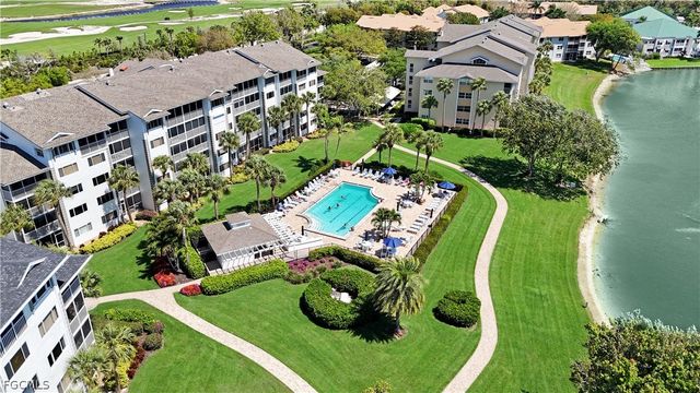 300 Horse Creek DR 307, Naples, FL 34110