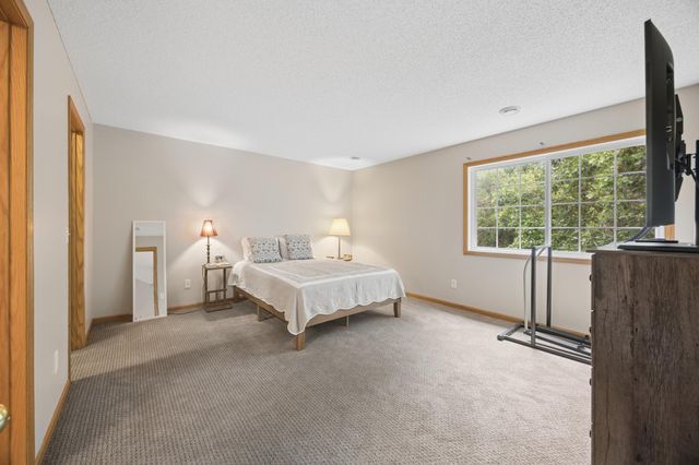 210 Heritage Lane, Circle Pines, MN 55014
