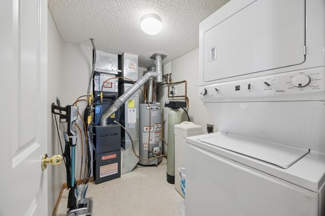 210 Heritage Lane, Circle Pines, MN 55014