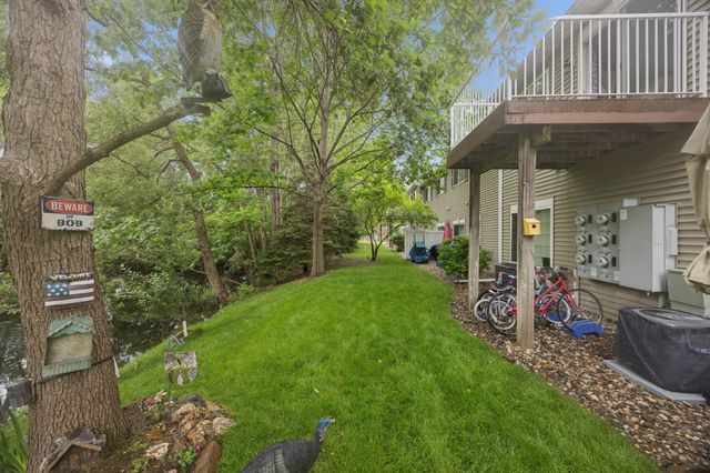 210 Heritage Lane, Circle Pines, MN 55014