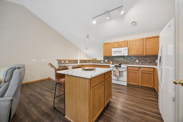 210 Heritage Lane, Circle Pines, MN 55014