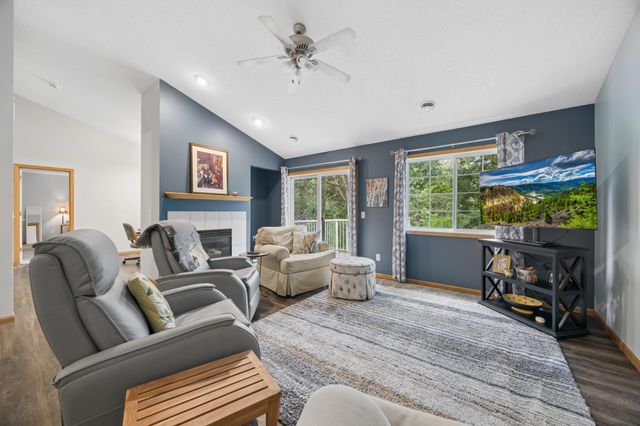210 Heritage Lane, Circle Pines, MN 55014