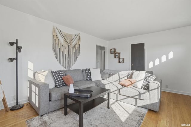 4921 N EVERTS Court, Peoria, IL 61614