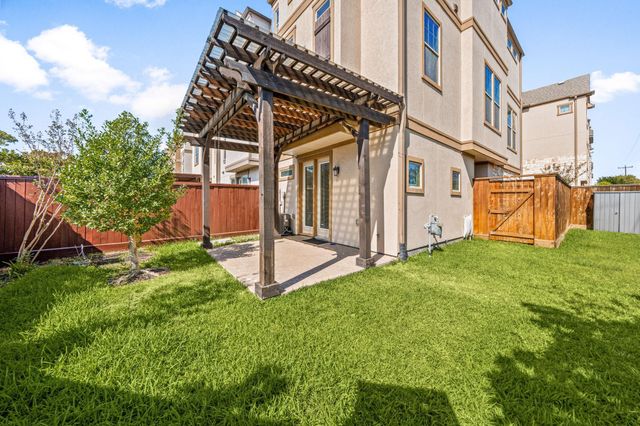 6703 Highclere Manor Lane, Houston, TX 77055