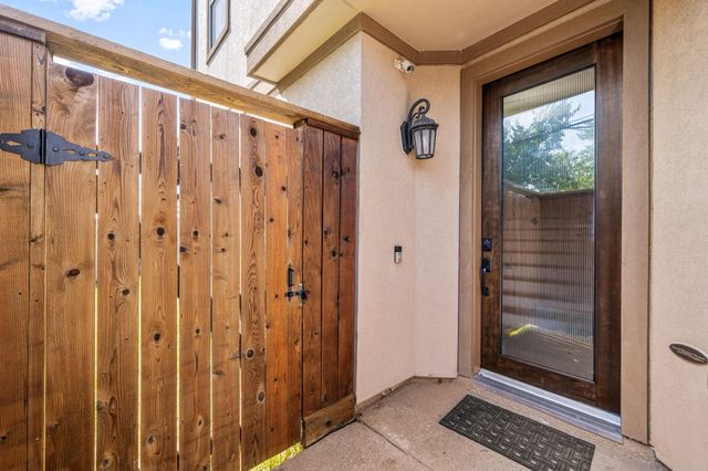 6703 Highclere Manor Lane, Houston, TX 77055