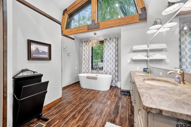 136 King Andrew Court, Scroggins, TX 75480
