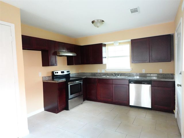 4721 Denmark Street, Houston, TX 77016