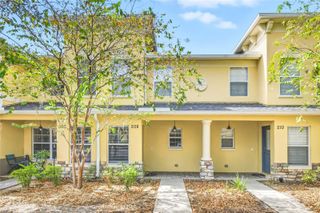 208 DRAGONS FIRE PLACE, Valrico, FL 33594