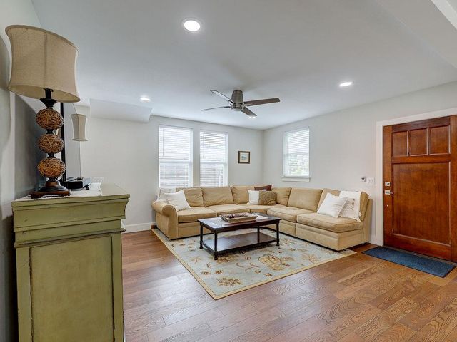 2400 Canterbury ST, Austin, TX 78702