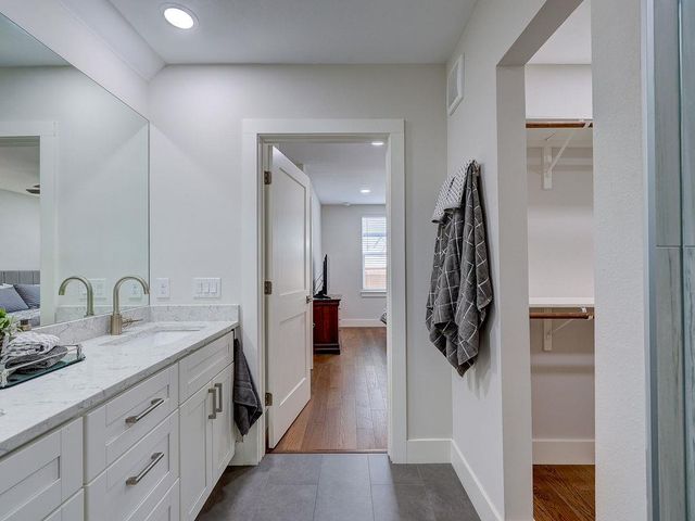 2400 Canterbury ST, Austin, TX 78702