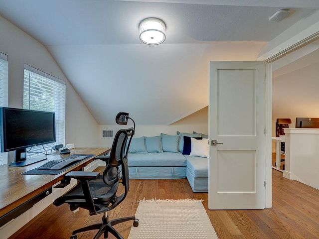 2400 Canterbury ST, Austin, TX 78702