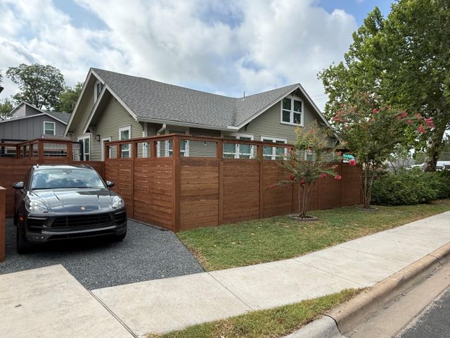 2400 Canterbury ST, Austin, TX 78702