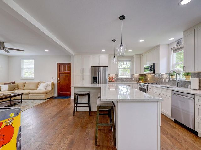 2400 Canterbury ST, Austin, TX 78702