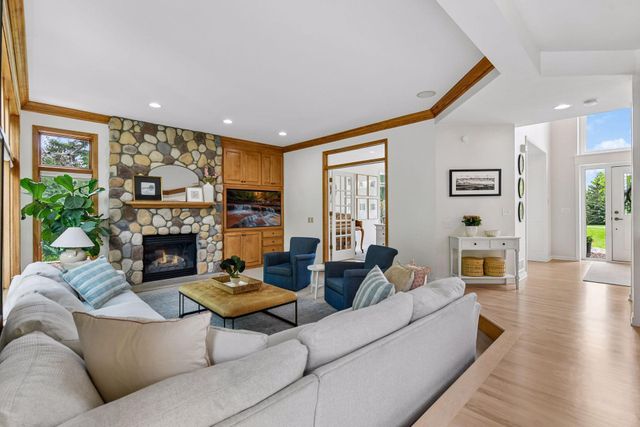2260 Fieldstone Place, Maple Plain, MN 55359
