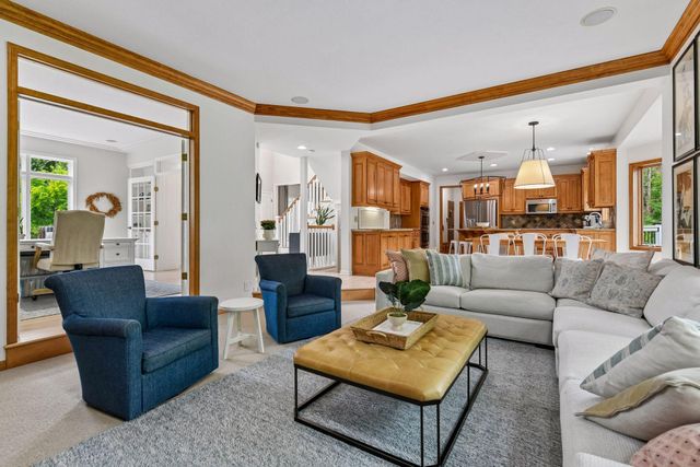 2260 Fieldstone Place, Maple Plain, MN 55359