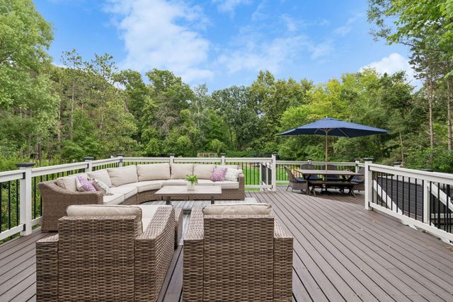 2260 Fieldstone Place, Maple Plain, MN 55359