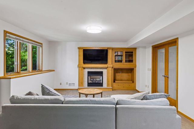2260 Fieldstone Place, Maple Plain, MN 55359