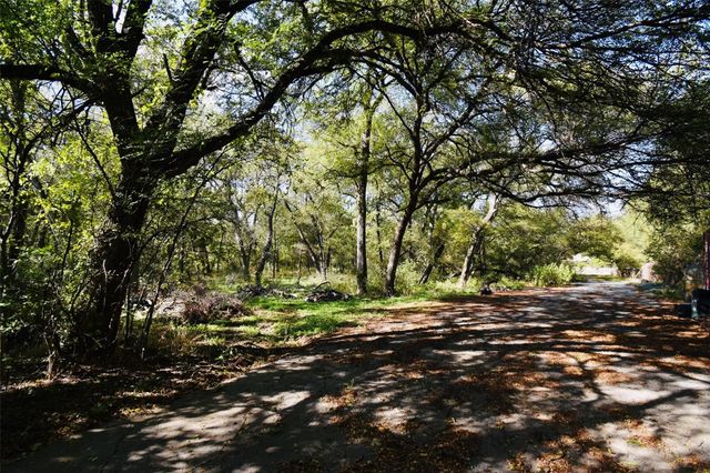 6113 Glenview Drive, Haltom City, TX 76180
