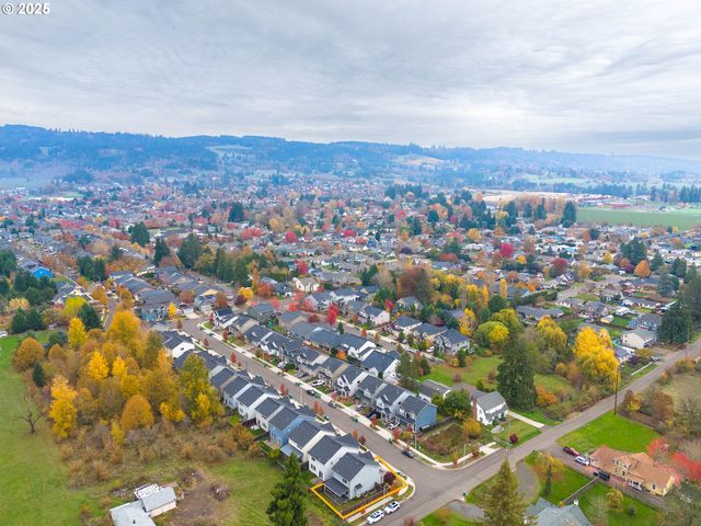 1801 N DANIEL Dr, Newberg, OR 97132