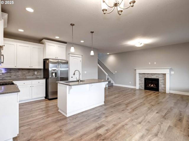 1801 N DANIEL Dr, Newberg, OR 97132