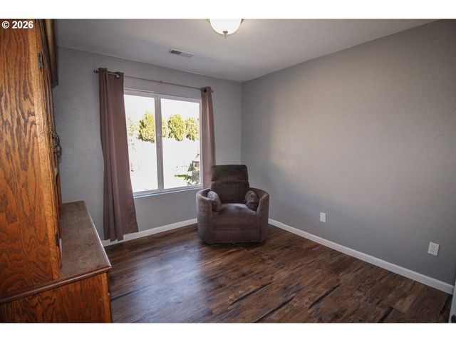 312 S MAGNOLIA St, Cornelius, OR 97113