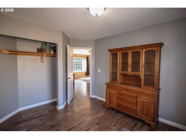 312 S MAGNOLIA St, Cornelius, OR 97113