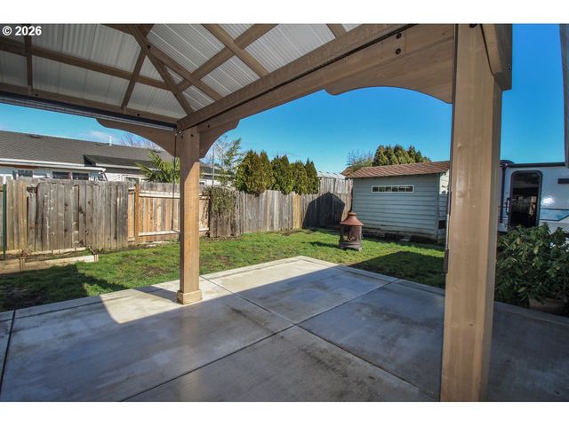 312 S MAGNOLIA St, Cornelius, OR 97113