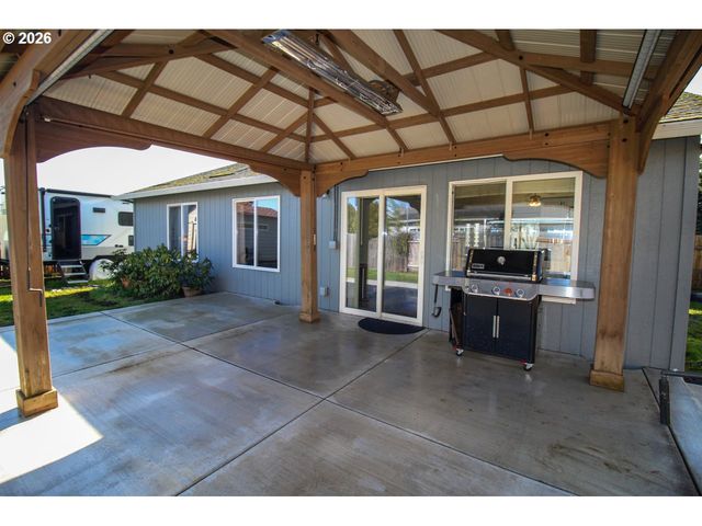 312 S MAGNOLIA St, Cornelius, OR 97113