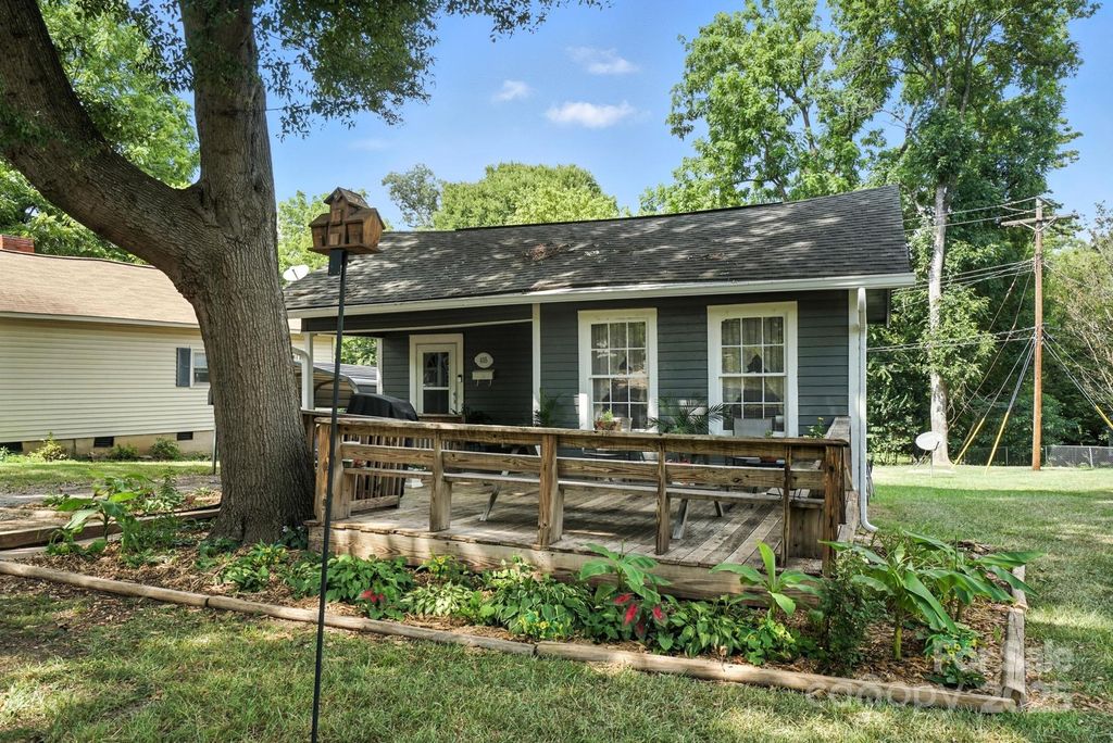 405 Linestowe Drive, Belmont, NC 28012