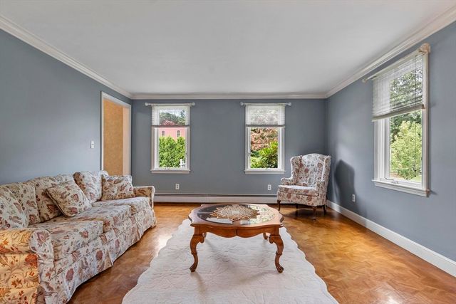 17 Sycamore Drive, Rutland, MA 01543