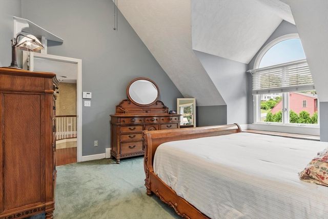 17 Sycamore Drive, Rutland, MA 01543