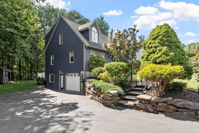 17 Sycamore Drive, Rutland, MA 01543