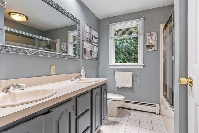 17 Sycamore Drive, Rutland, MA 01543