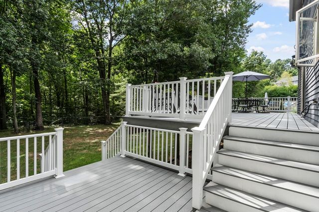 17 Sycamore Drive, Rutland, MA 01543