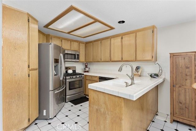 12329 Paradise Lane, Yucaipa, CA 92399