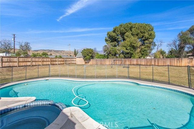 12329 Paradise Lane, Yucaipa, CA 92399