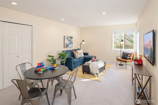 2303 Lyons Avenue NE, Renton, WA 98059