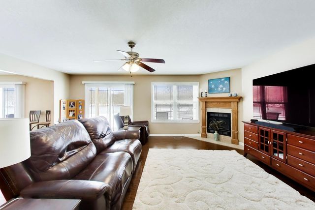 1715 W River Street 1715, Dixon, IL 61021