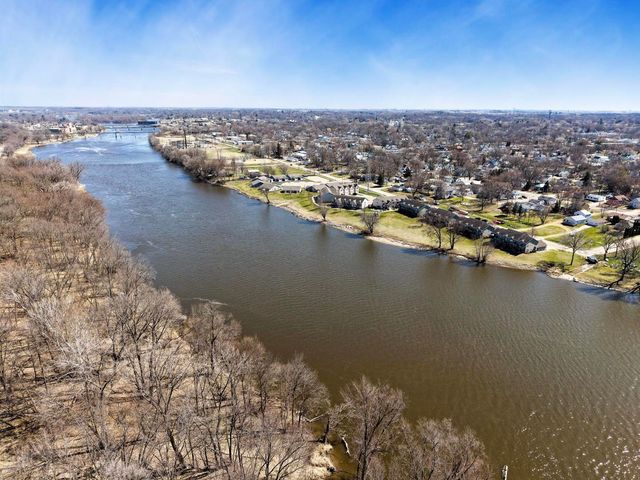 1715 W River Street 1715, Dixon, IL 61021