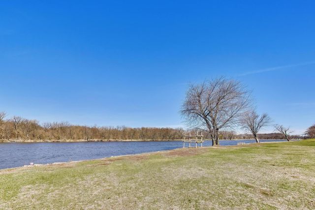 1715 W River Street 1715, Dixon, IL 61021