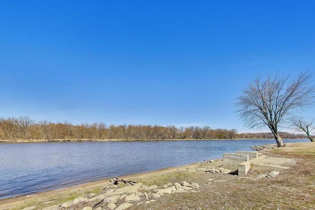 1715 W River Street 1715, Dixon, IL 61021