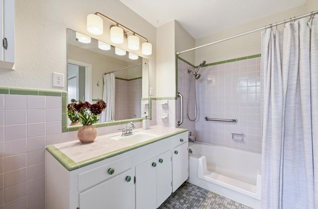 3500 Scull RD, Martindale, TX 78655