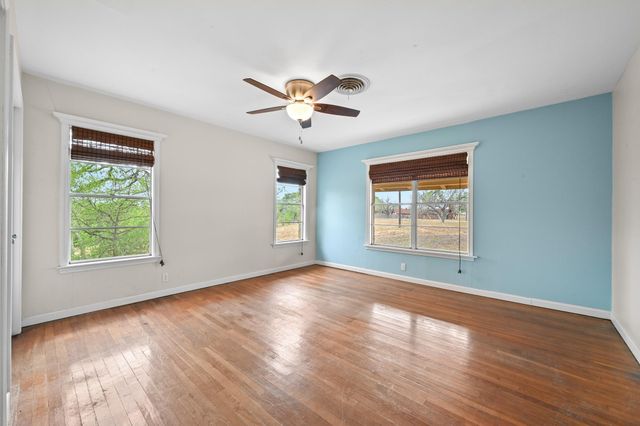 3500 Scull RD, Martindale, TX 78655