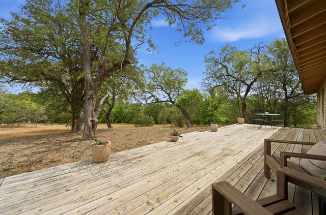 3500 Scull RD, Martindale, TX 78655